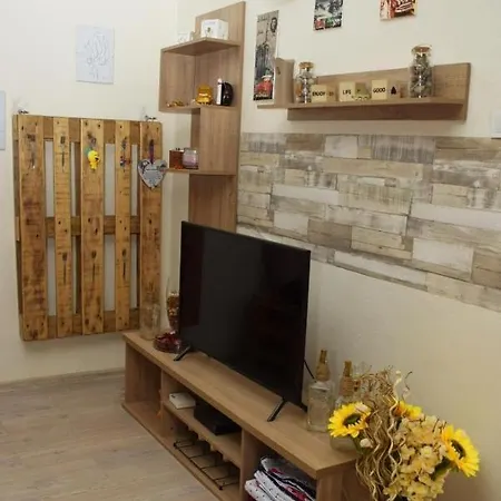 Luxy דירה